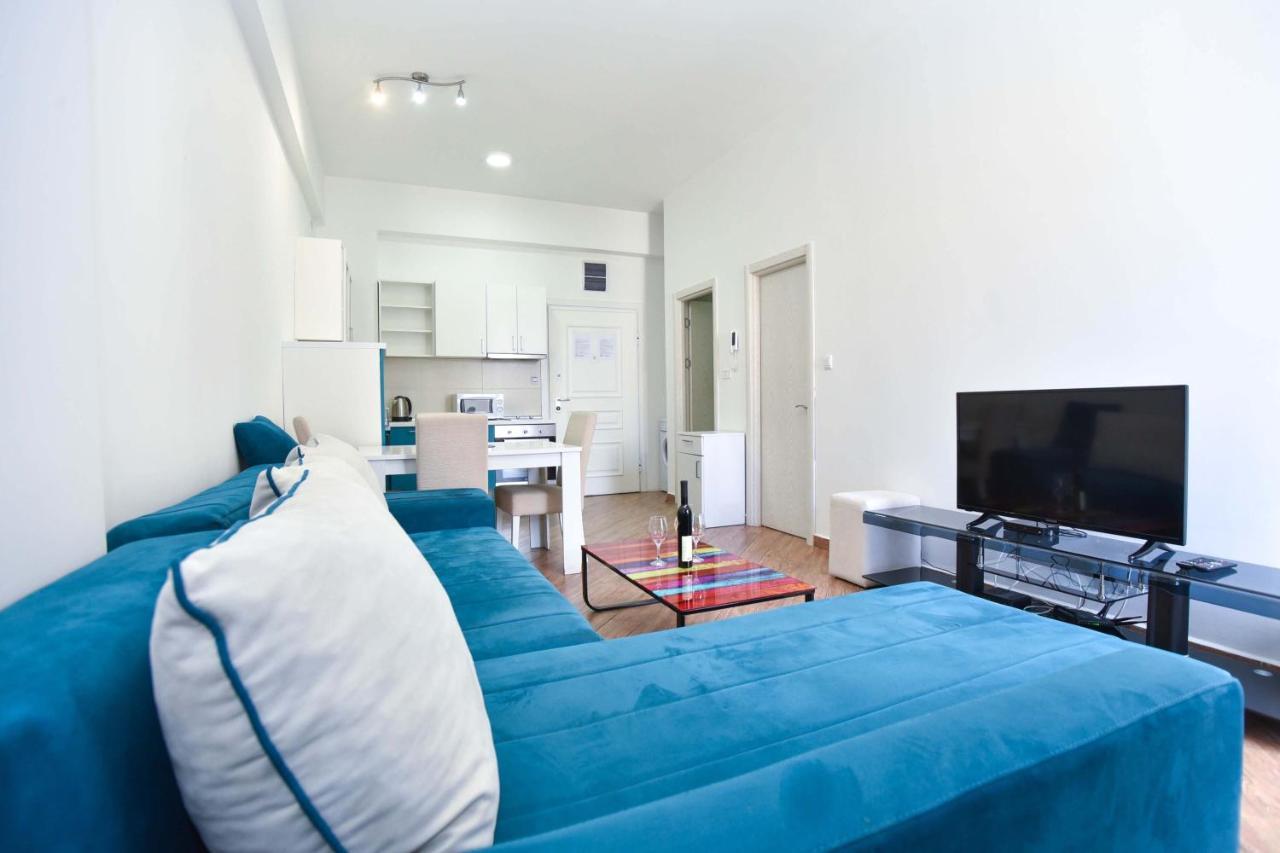 Victoria Center Apartment